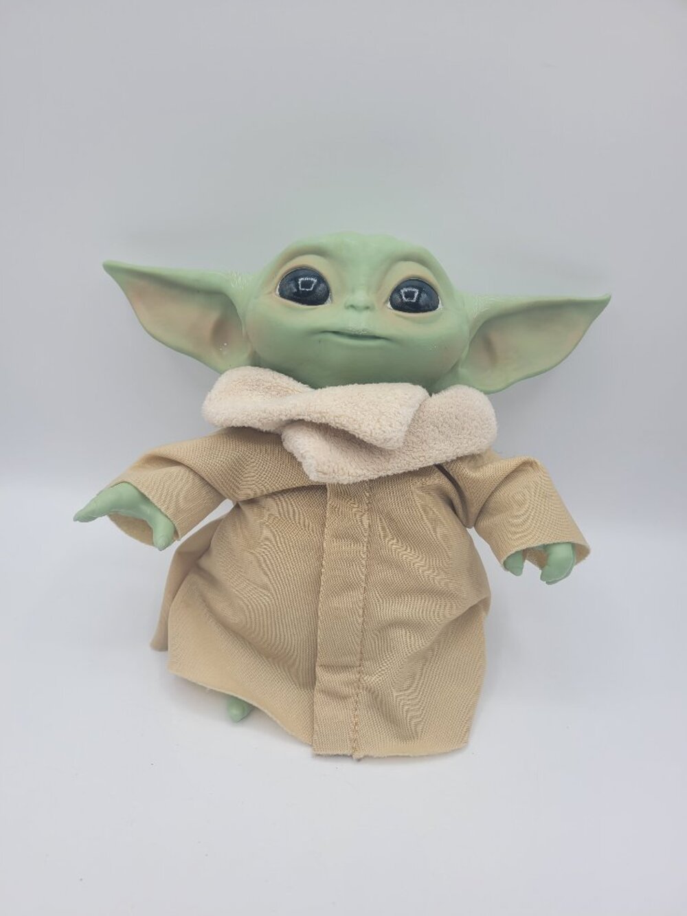 Baby Yoda Talks Star Wars Mandalorian The Child Animatronic Figure Plush
